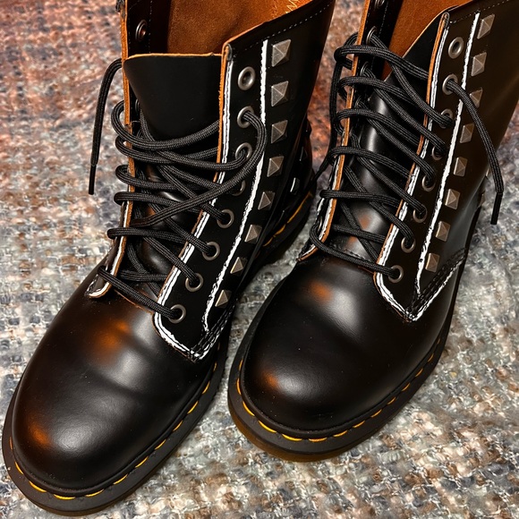 Dr Martens Boots Women’s Size 9 1460 Stud Combat Punk Gothic Rock Grunge Vintage - Picture 2 of 8
